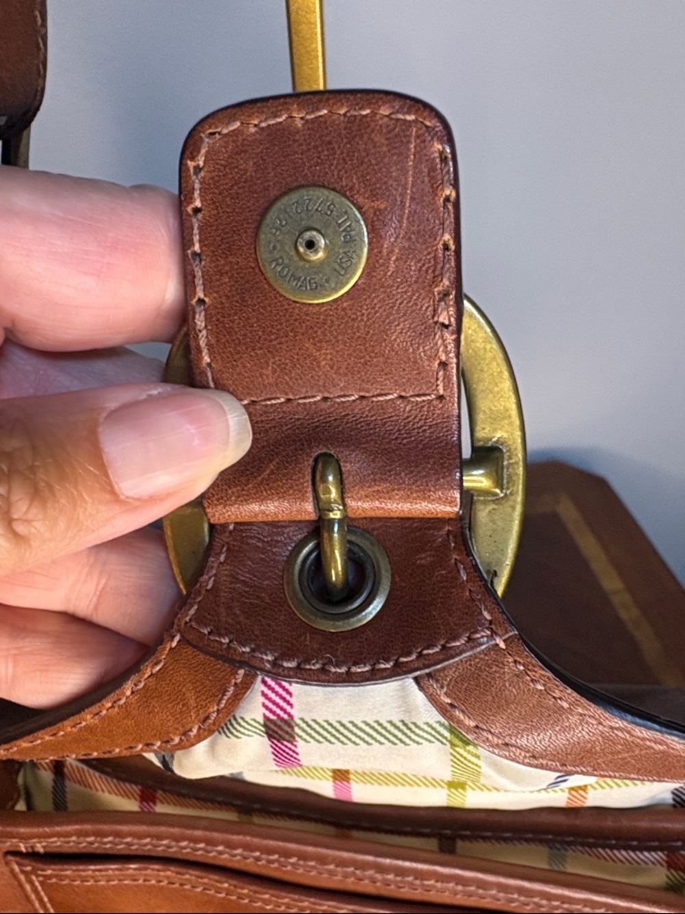 Coach Cognac Leather Shoulder Bag with Brass Hardware Y2K - Picture 6 of 9